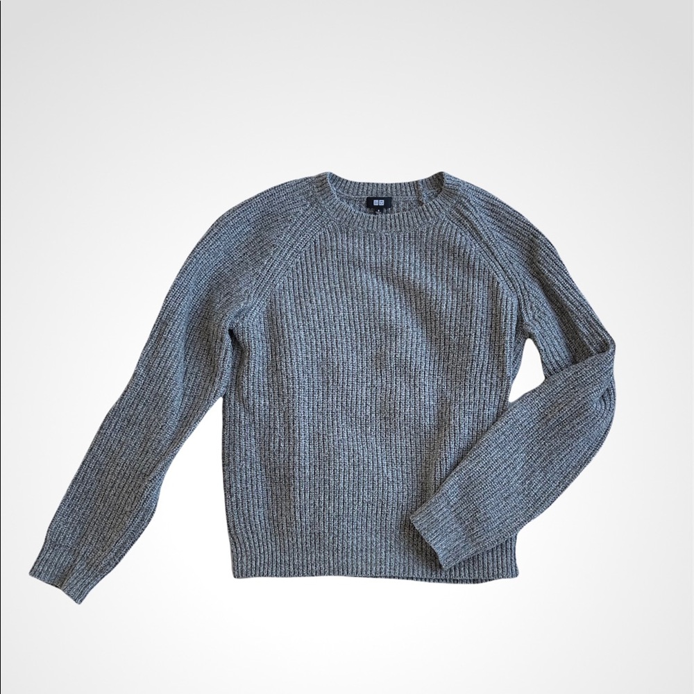 Uniqlo Grey Knit Sweater